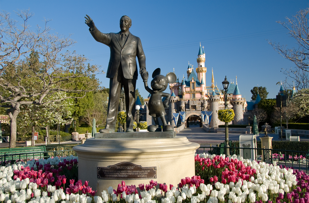 Guide to Food and Dining at Disneyland® Resort