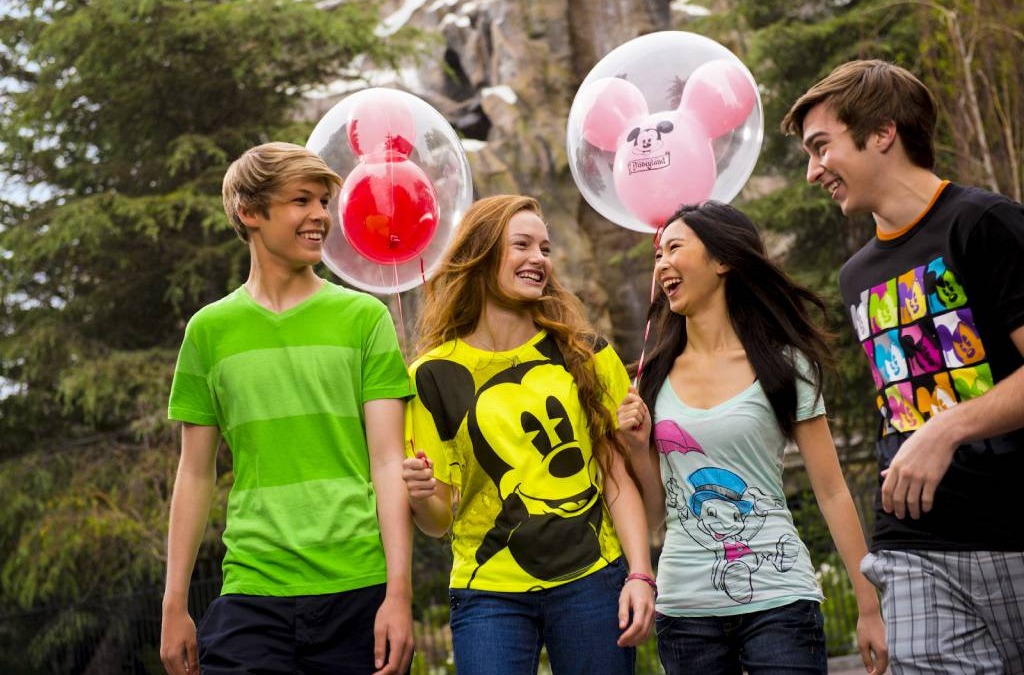 How Can You Get a Discounted Offer for a Disneyland Park Hopper Ticket?